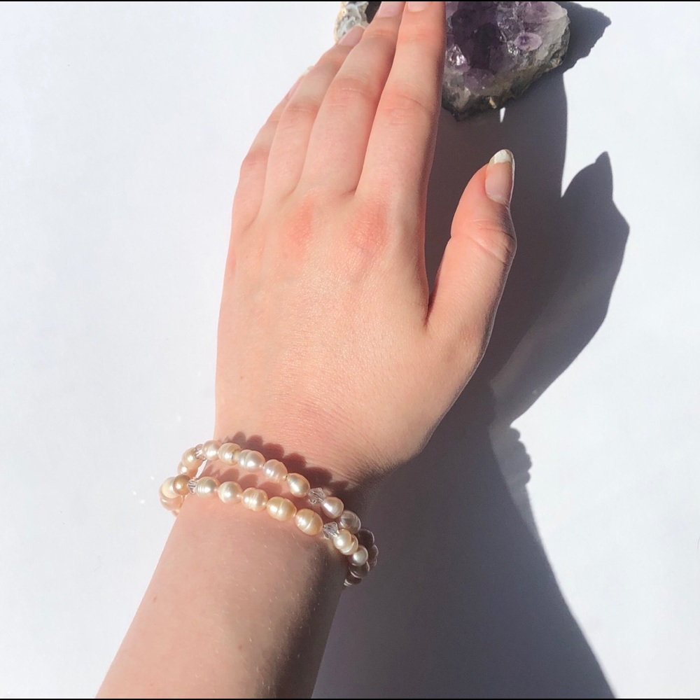 3/$20 | Faux pearl wraparound bangle/bracelet